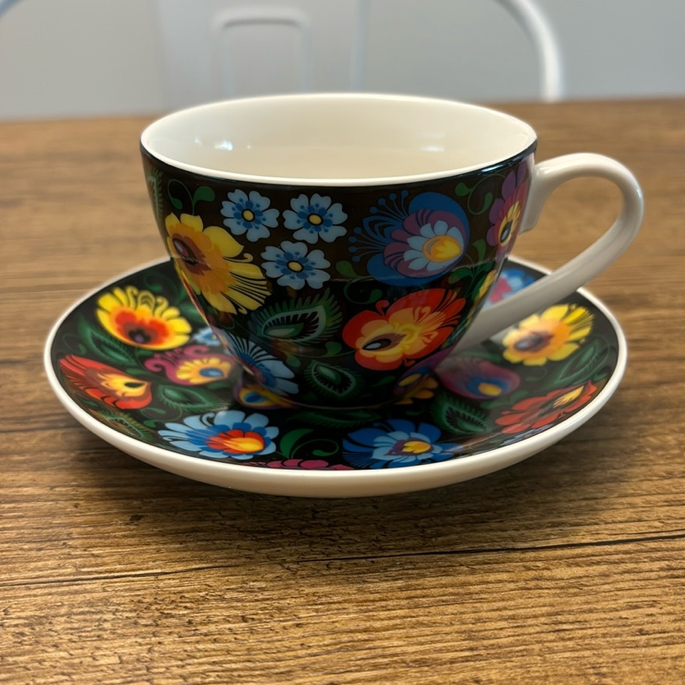 ☀️4 for 10$☀️ Floral tea cup with saucer